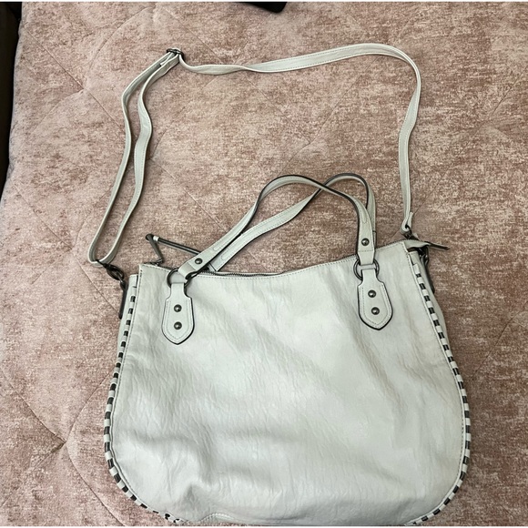 Light grey Jessica Simpson purse - Picture 1 of 6